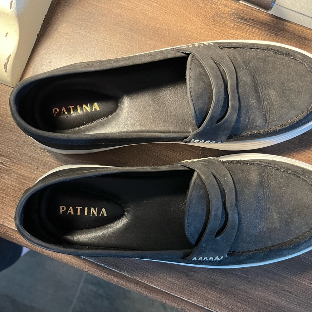 Patina Women's Black Loafers
